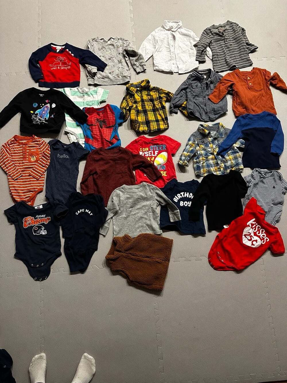 21-Piece Baby Boy Clothes Bundle Lot featuring Cat & Jack, H&M, and The Children